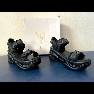 NIB YRU Platform Glitter Sandals